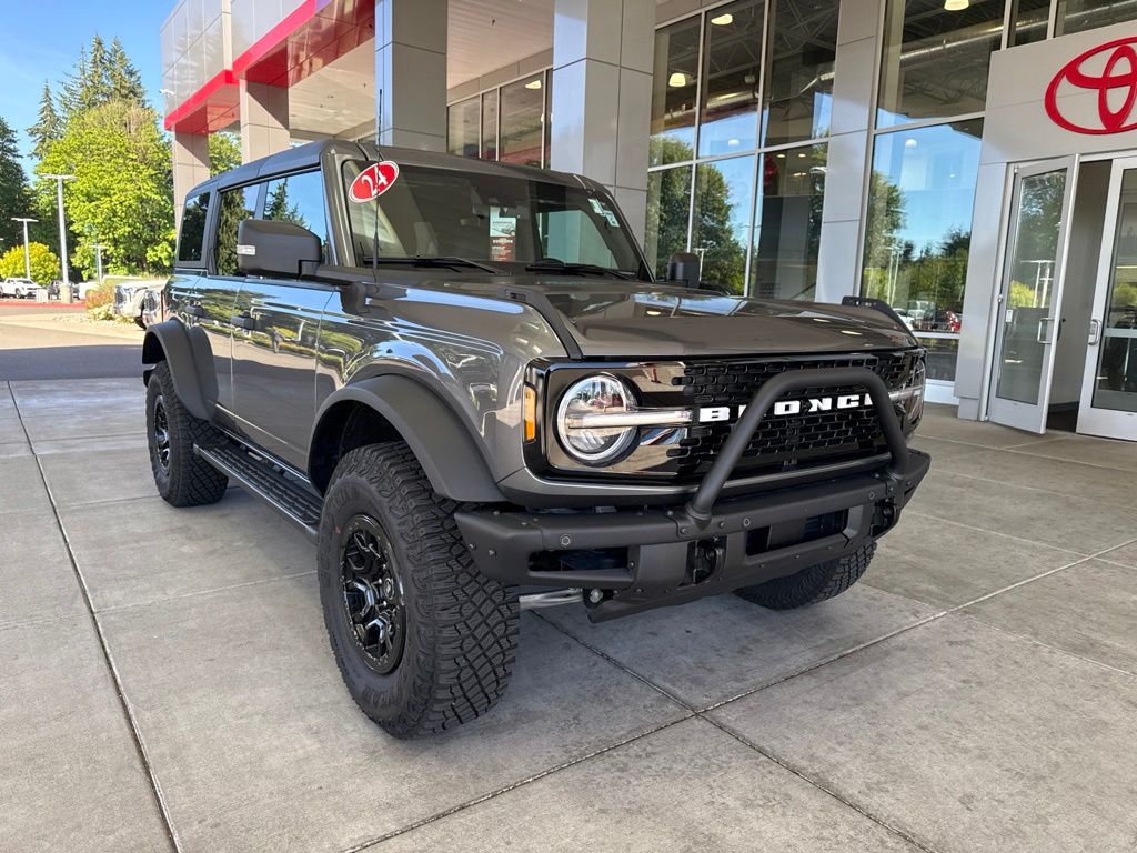 Gray Metallic 2024 Ford Bronco SUV / Crossover Four-Wheel Drive Automatic
