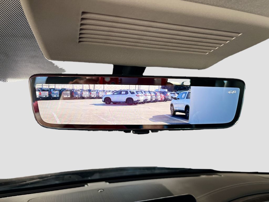 Used 2022 Gray INFINITI LUXE image 21