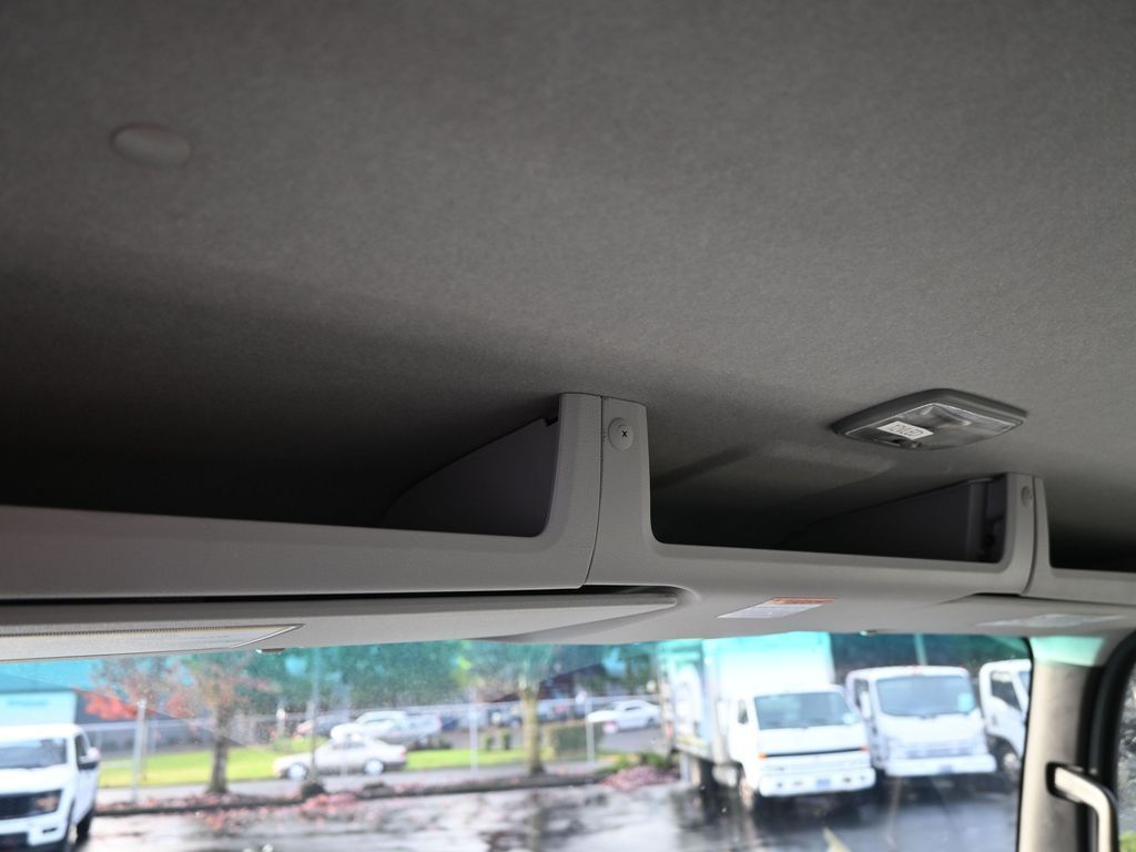 2025 Isuzu NPR HD 