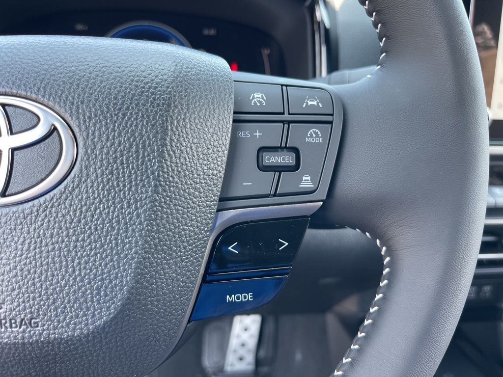Camry Hybrid SE