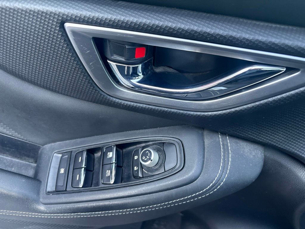 Used 2020 Silver Subaru Limited image 22