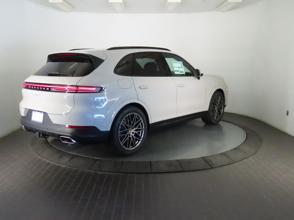 Thumbnail: 2026 Porsche Cayenne - 7