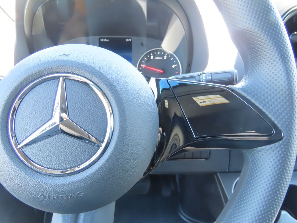 Thumbnail: 2025 Mercedes-Benz Sprinter - 13