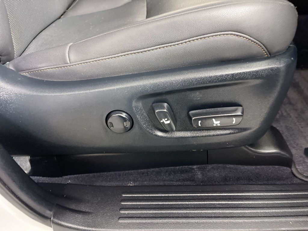 Thumbnail: 2020 Lexus GX - 9