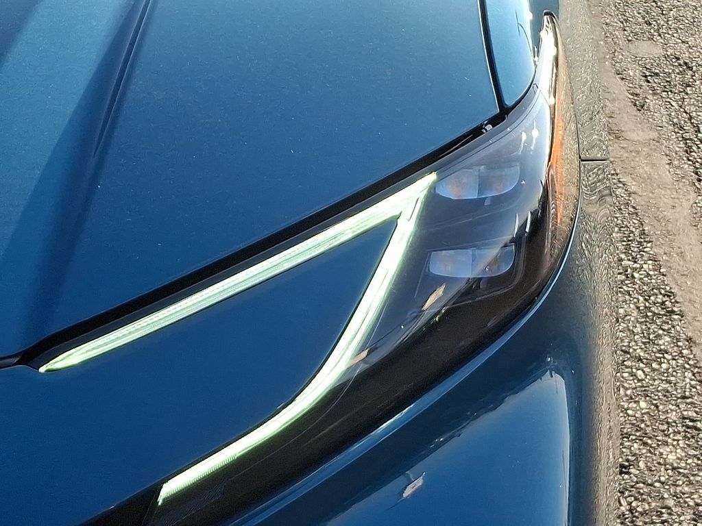 Thumbnail: 2025 Toyota Camry - 9