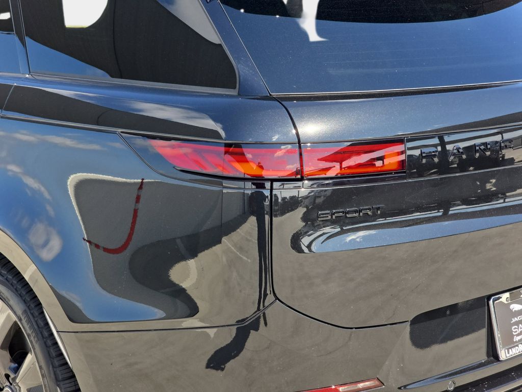 New 2025 Black Land Rover Dynamic SE image 12