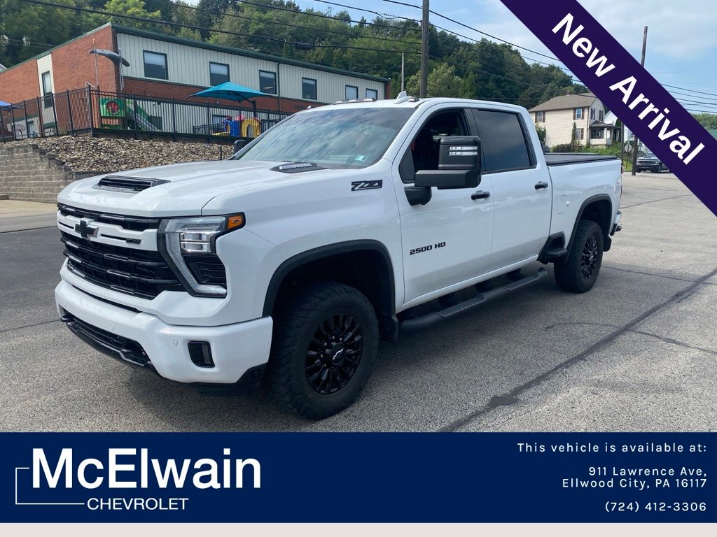 Summit White 2024 Chevrolet Silverado 2500HD Pickup Truck Four-Wheel Drive Automatic