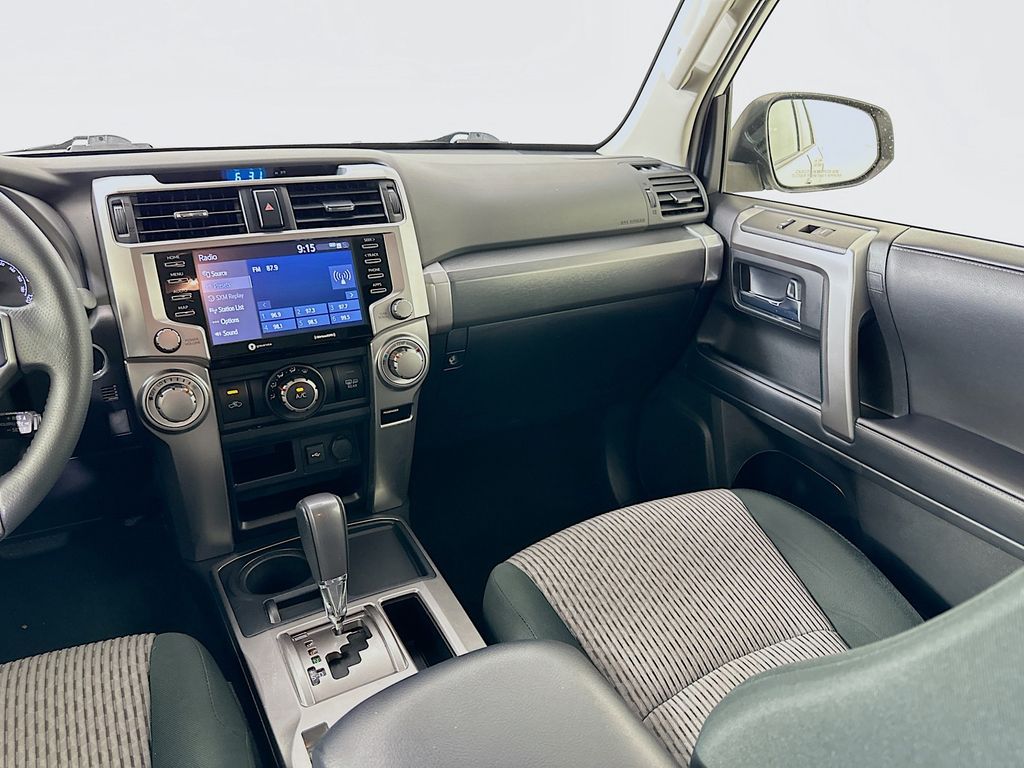 2023 Toyota 4Runner SR5 22