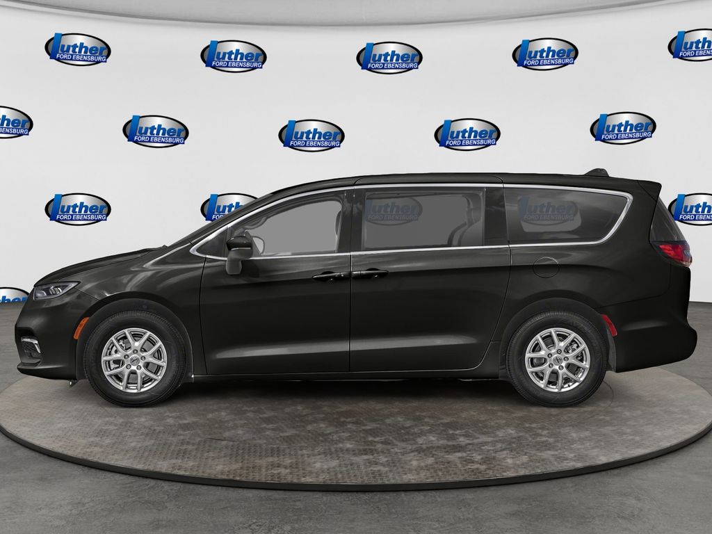 2023 Chrysler Pacifica Touring L Black at Bob Ruth Ford