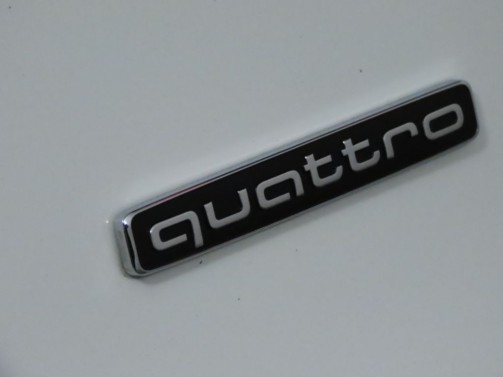 Thumbnail: 2025 Audi Q5 - 10