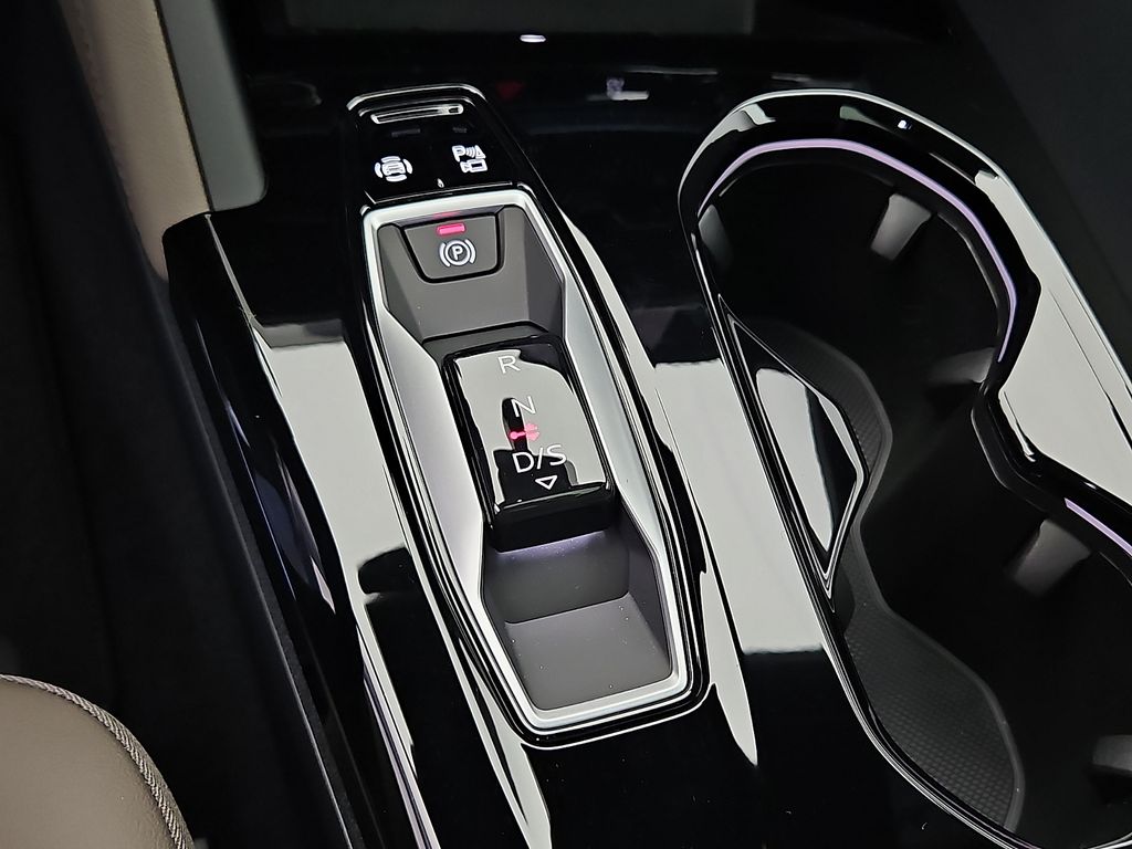 Thumbnail: 2026 Audi Q5 - 10