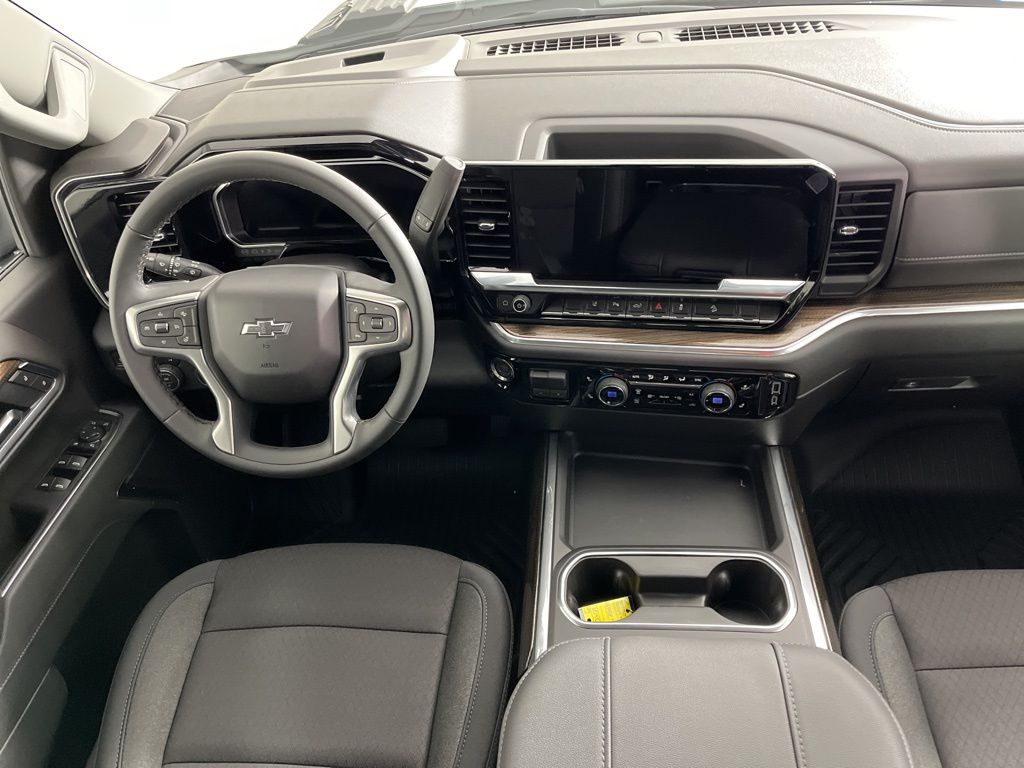 Thumbnail: 2026 Chevrolet Silverado 2500 - 16