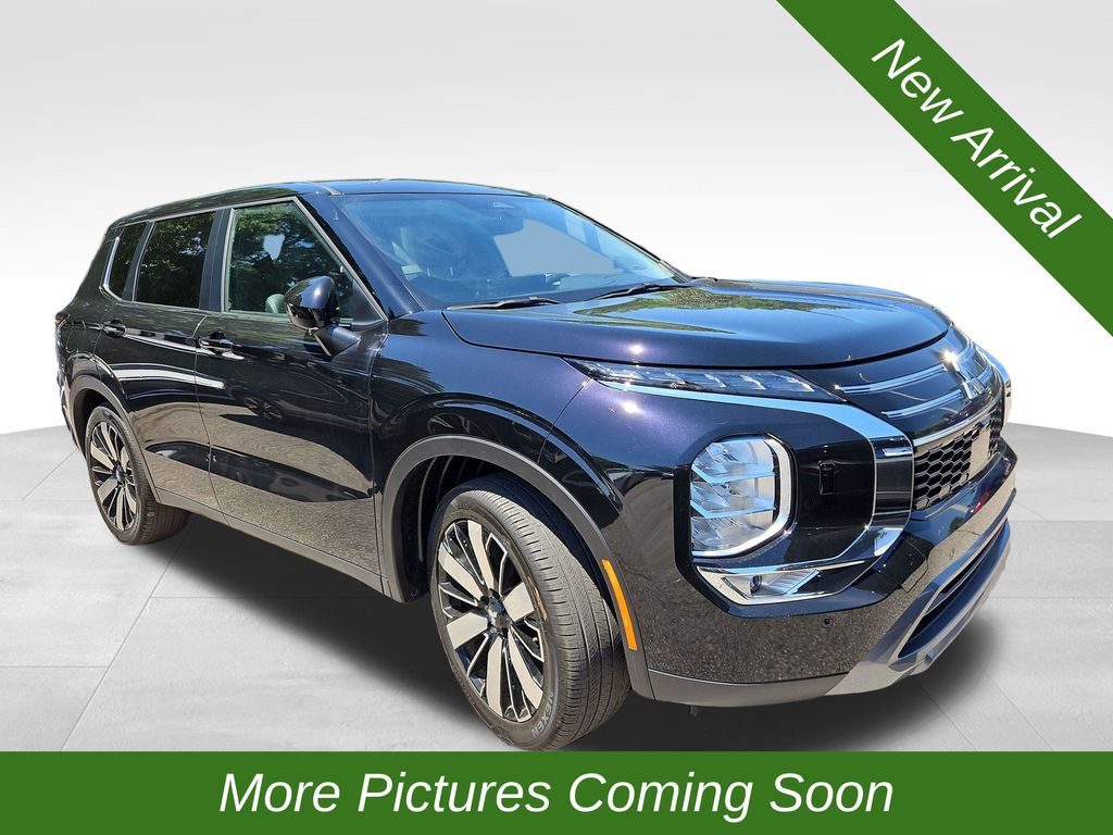 2025 Mitsubishi Outlander SE S-AWC's photo