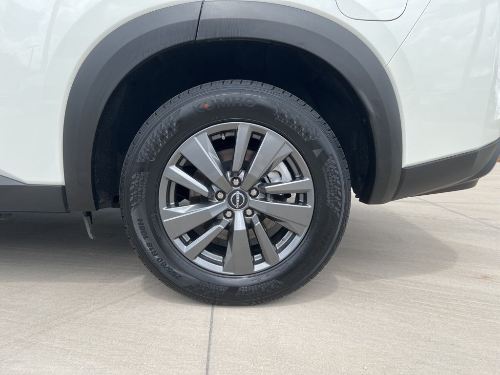 2024 Glacier White Nissan Pathfinder SV FWD SUV