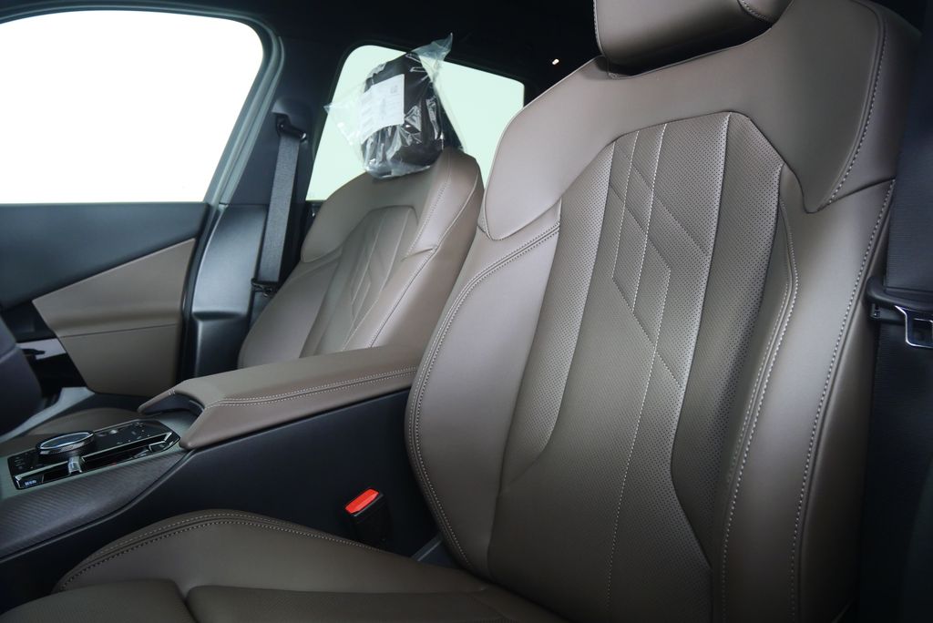 Thumbnail: 2026 BMW X3 - 11