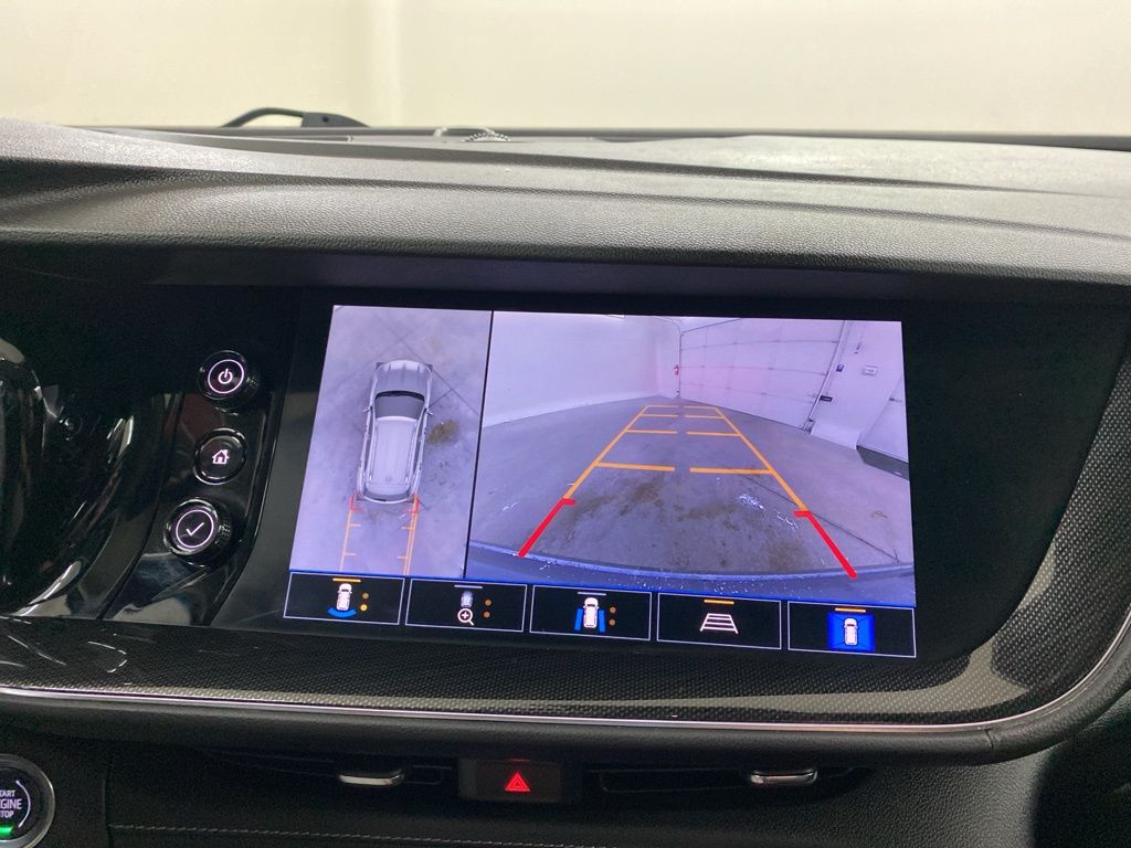 2021 Buick Envision Essence photo