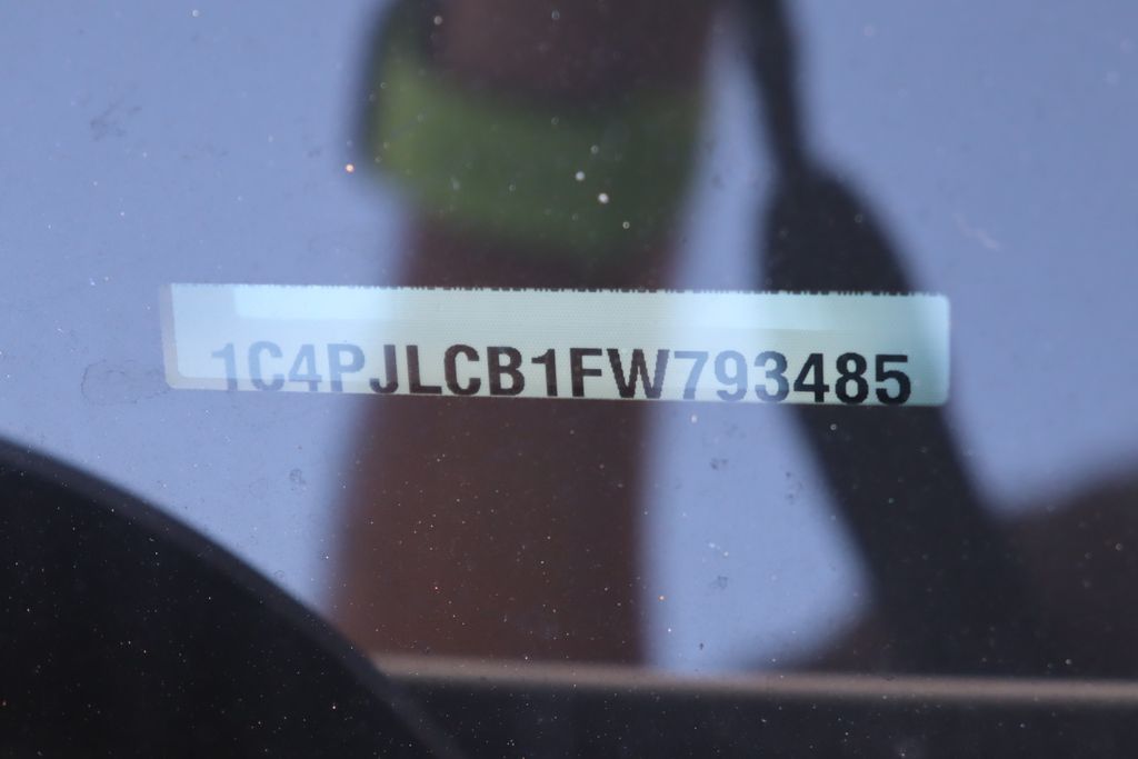 Thumbnail: 2015 Jeep Cherokee - 7