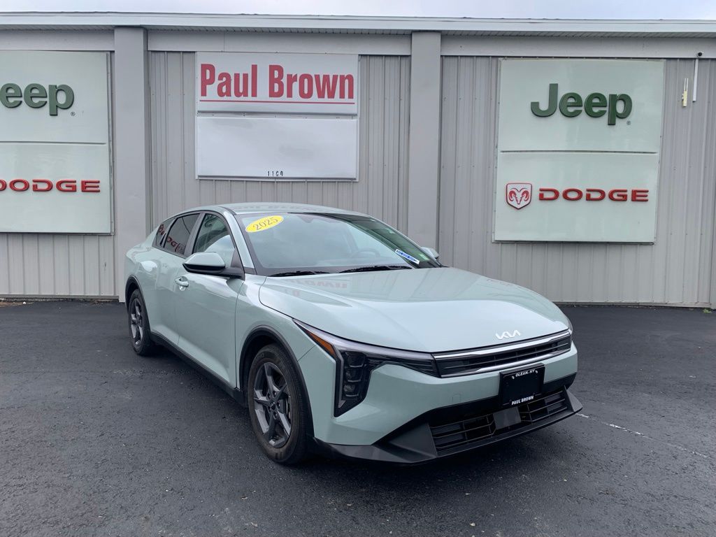 2025 Kia K4 LXS FWD
