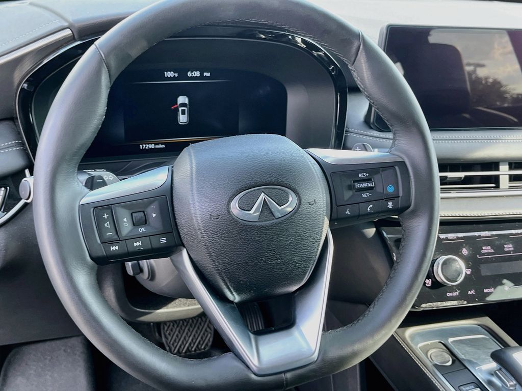 Used 2025 Gray INFINITI LUXE image 11