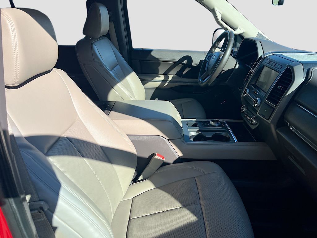 2021 Ford Expedition XLT Red at Autostrade