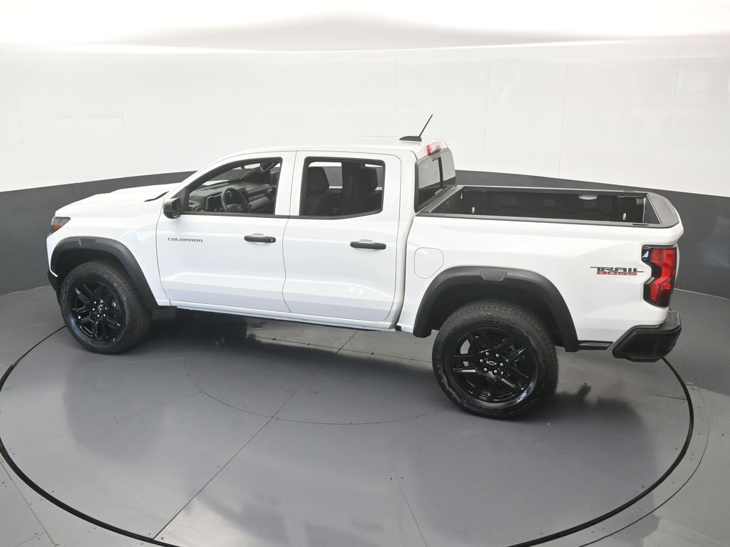 Used 2025 Summit White Chevrolet Trail Boss image 42