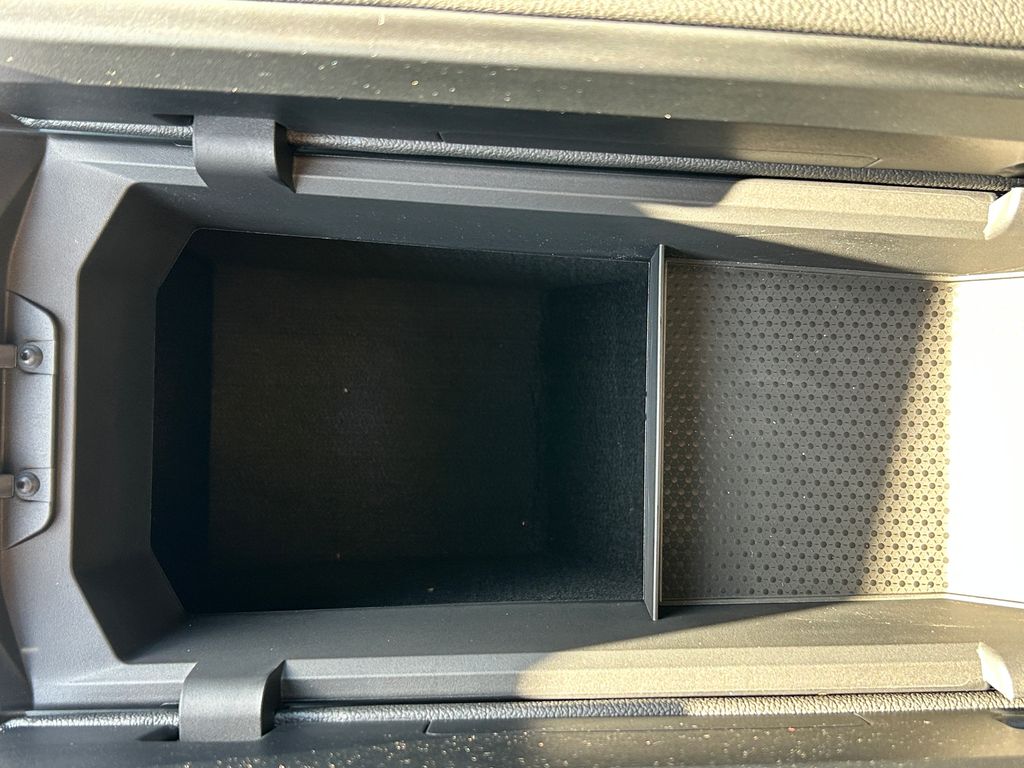 Thumbnail: 2026 BMW iX - 28