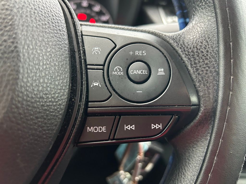 Thumbnail: 2025 Toyota Corolla - 18