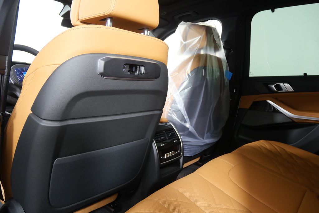 Thumbnail: 2026 BMW X5 - 17