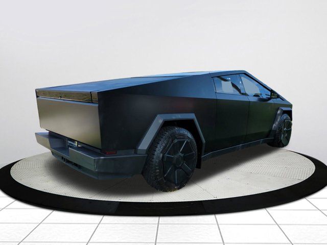 Used 2024  Tesla Base image 3