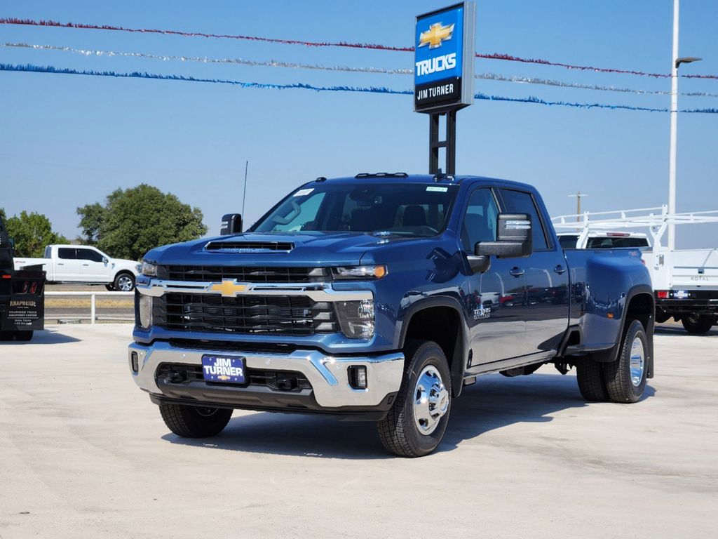 2025 Chevrolet Silverado 3500HD LT 2