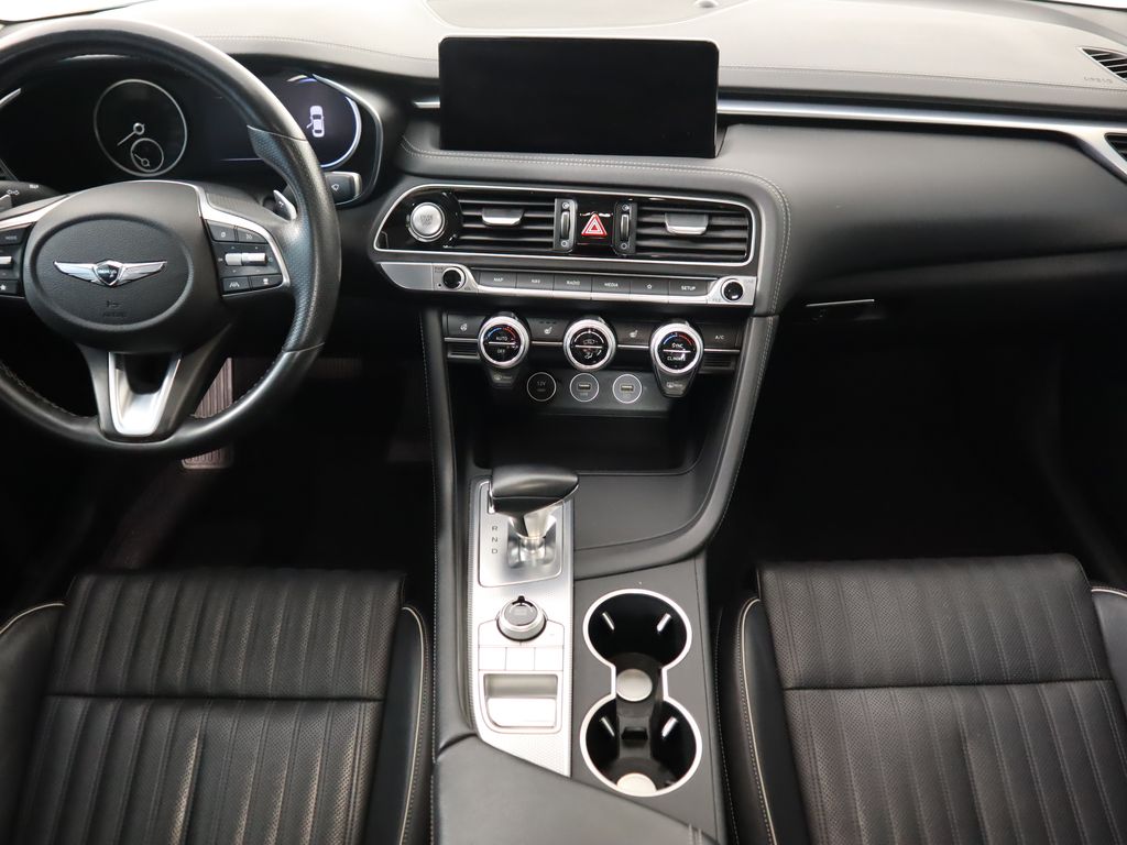 Thumbnail: 2022 Genesis G70 - 13