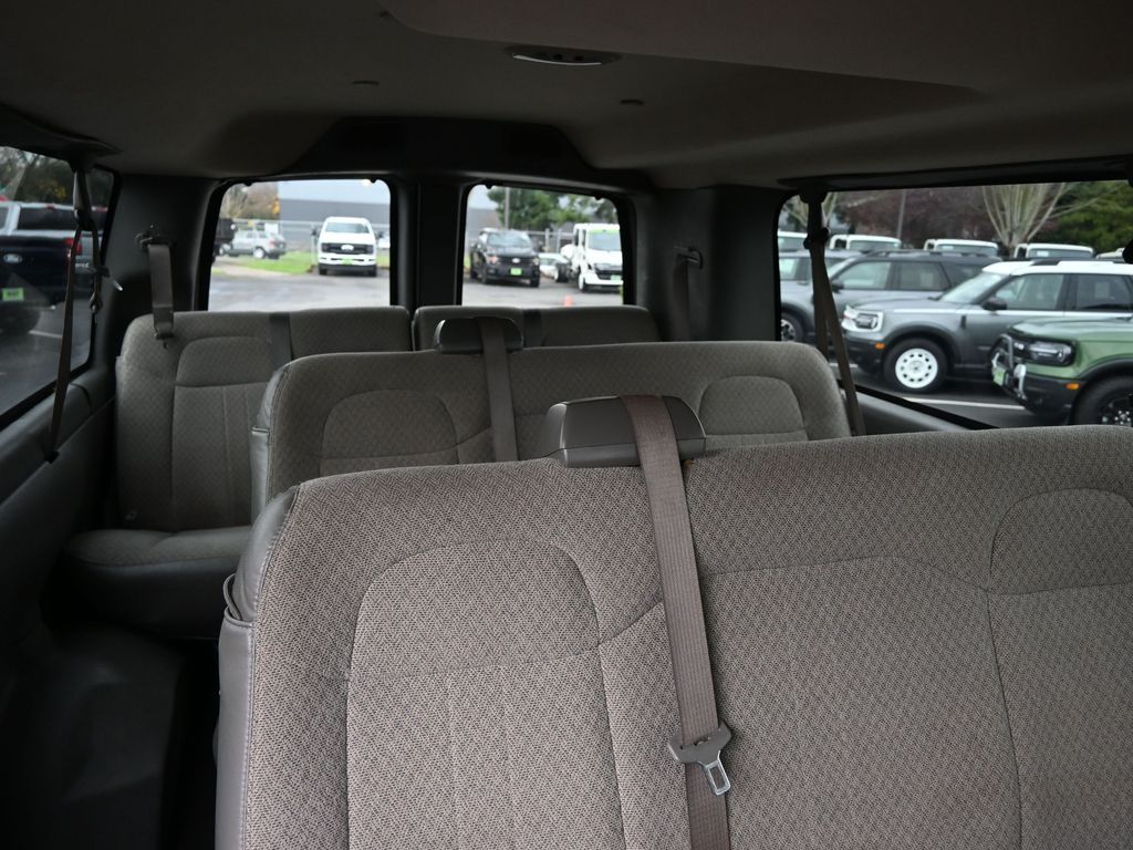 2020 Chevrolet Express Passenger RWD 3500 Extended Wheelbase LT