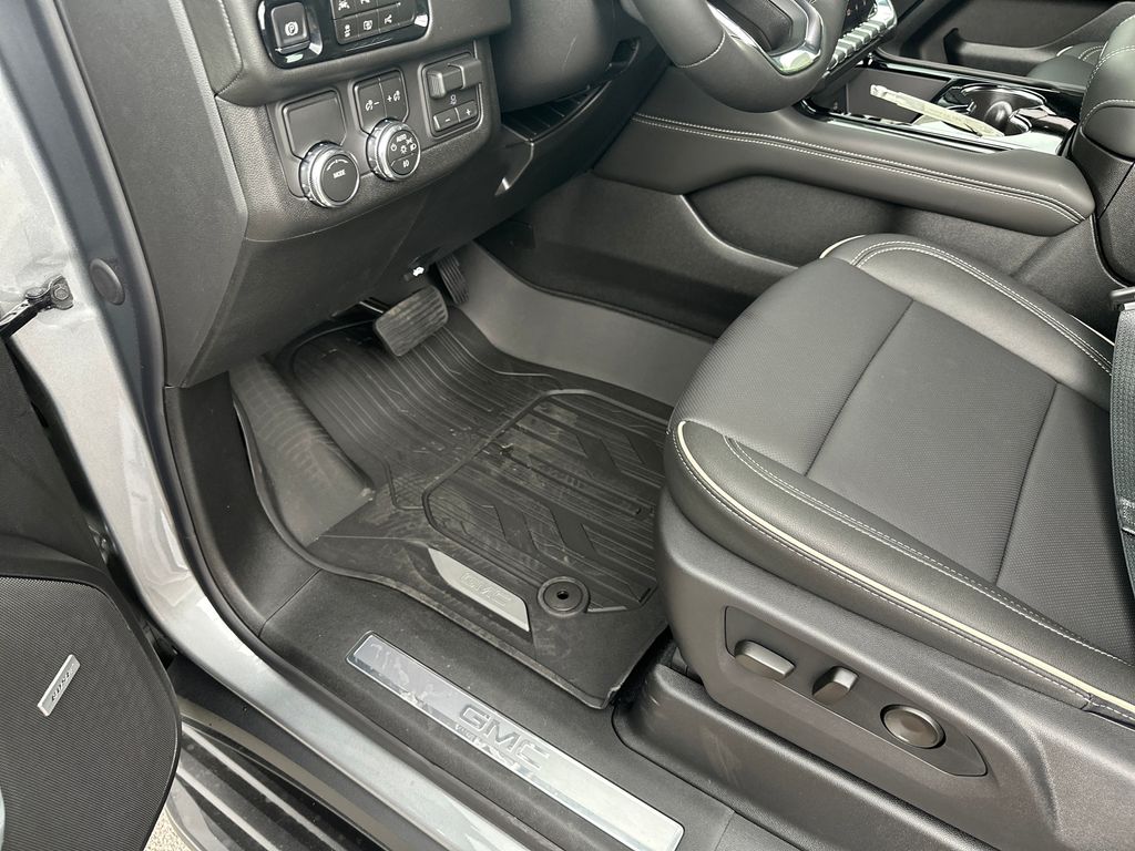 New 2026 Silver GMC Elevation image 22