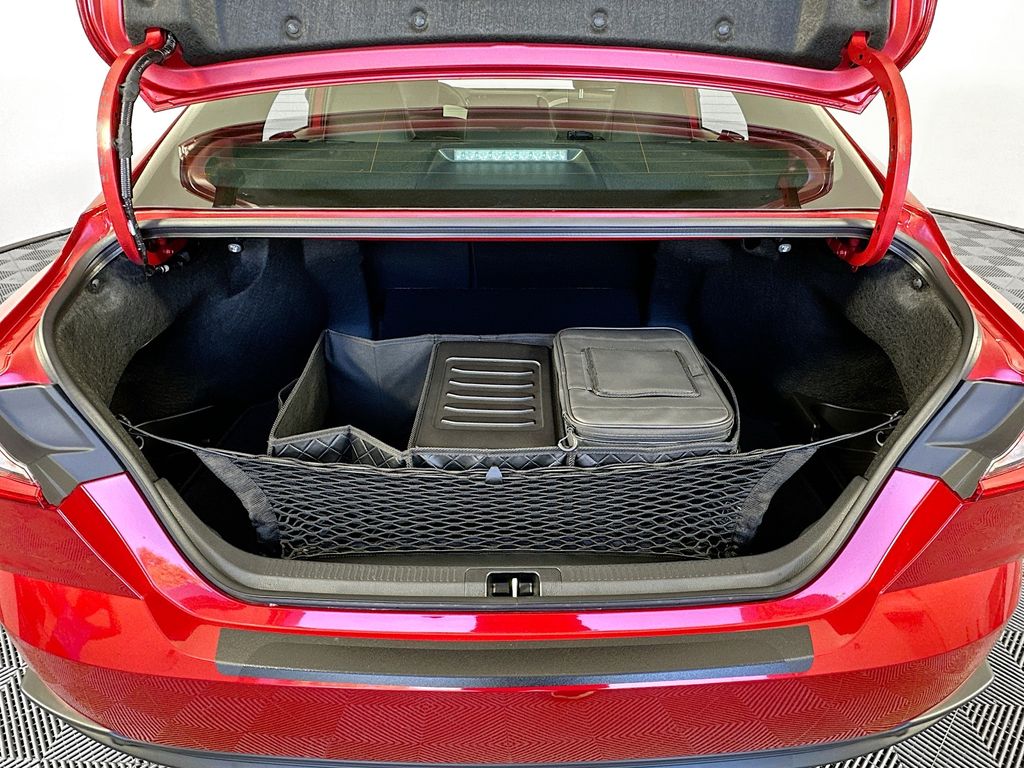 Thumbnail: 2025 Toyota Camry - 25