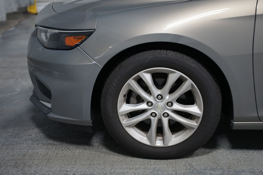 2017 Chevrolet Malibu LT 5