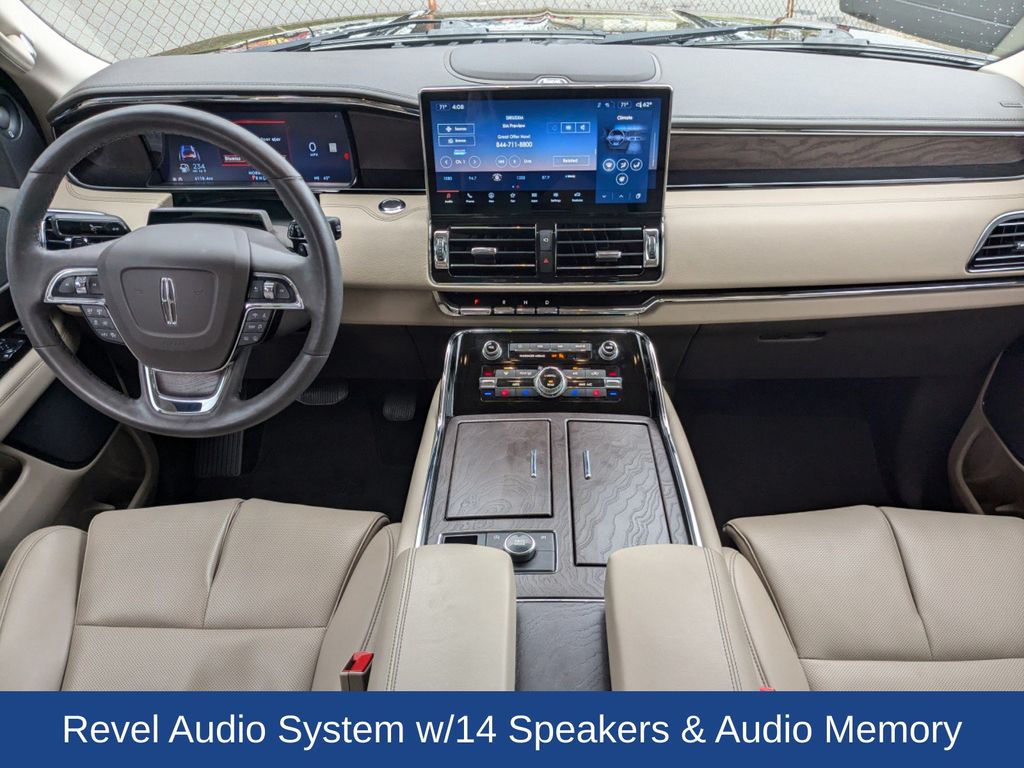 2024 Lincoln Navigator Premiere