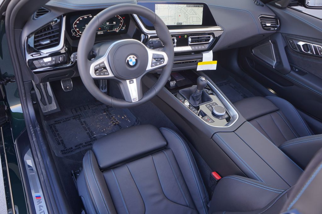 2025 BMW Z4 sDrive M40i 14