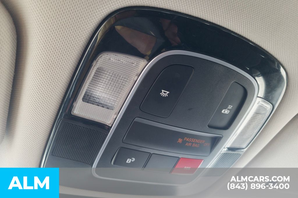 Certified Used 2025 White Hyundai SEL image 33