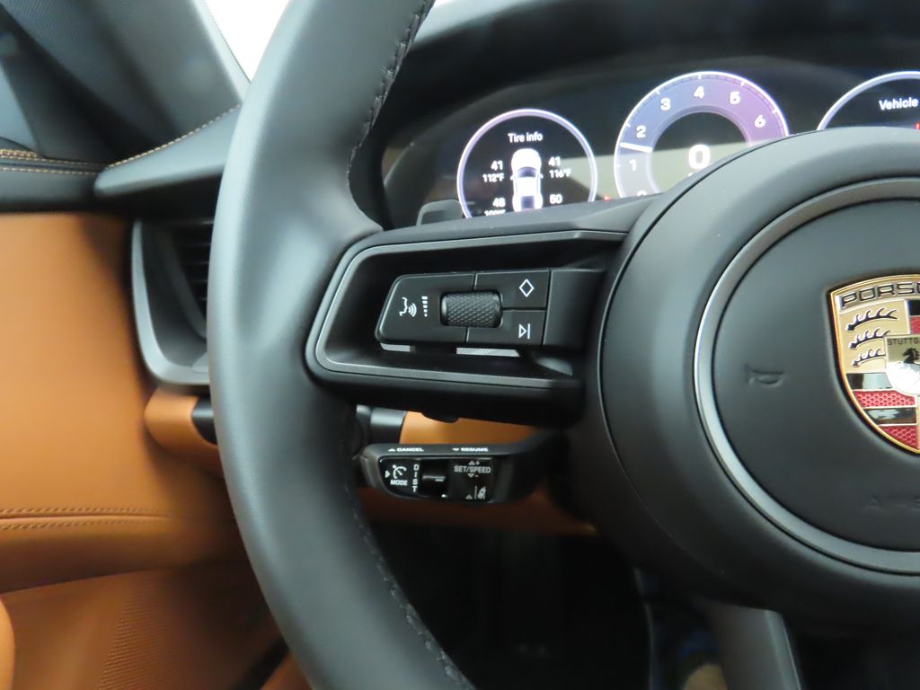 Thumbnail: 2025 Porsche 911 - 14