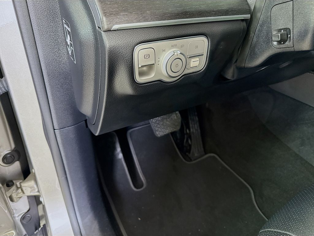 Thumbnail: 2022 Mercedes-Benz GLE - 10