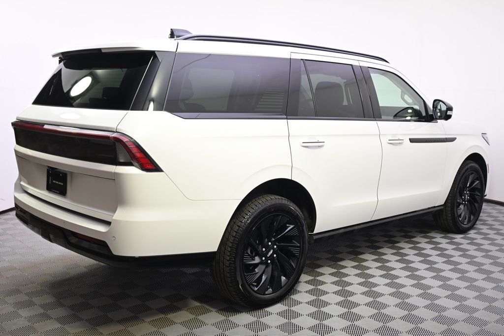 New 2026 White Lincoln Reserve image 7