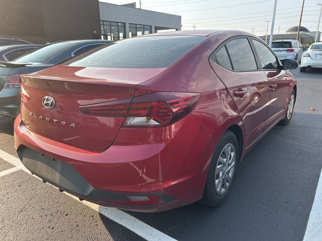 Thumbnail: 2019 Hyundai Elantra - 3