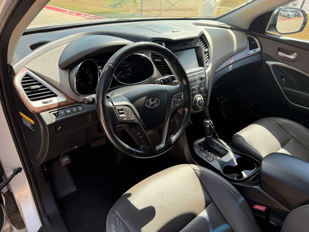 Thumbnail: 2017 Hyundai Santa Fe - 12