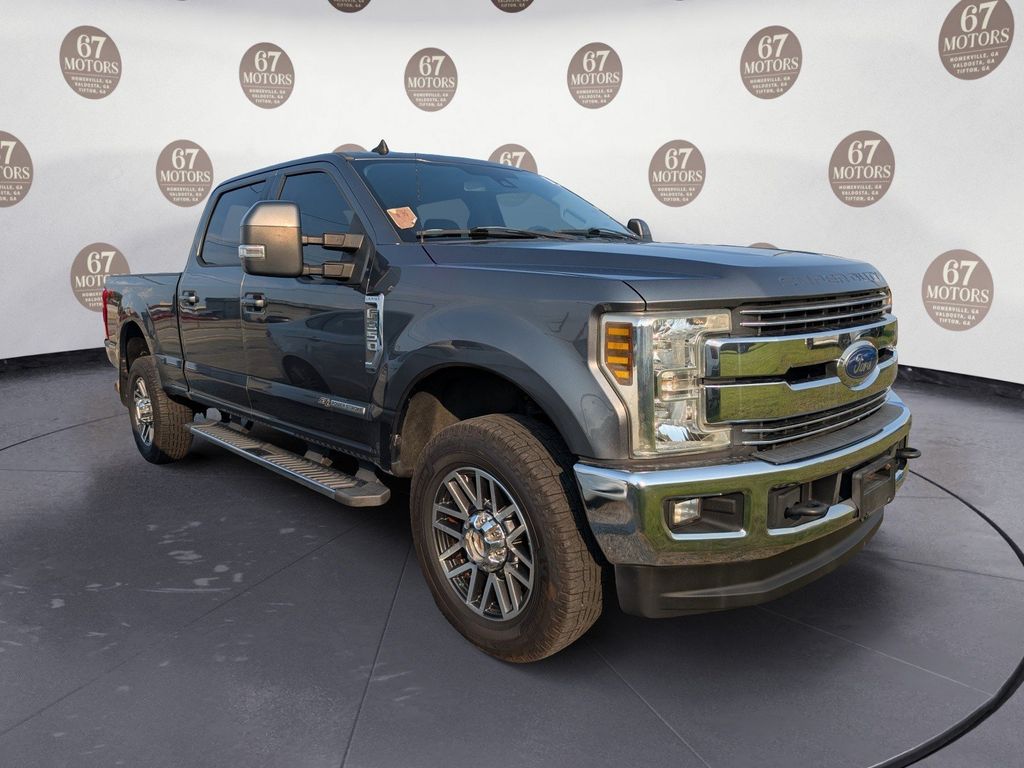 2019 Ford F-350 Super Duty Lariat Crew Cab 4WD