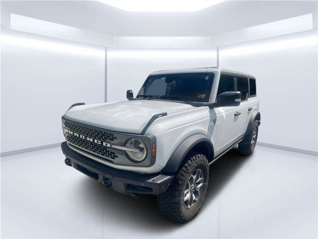 Oxford White 2024 Ford Bronco SUV / Crossover Four-Wheel Drive Automatic