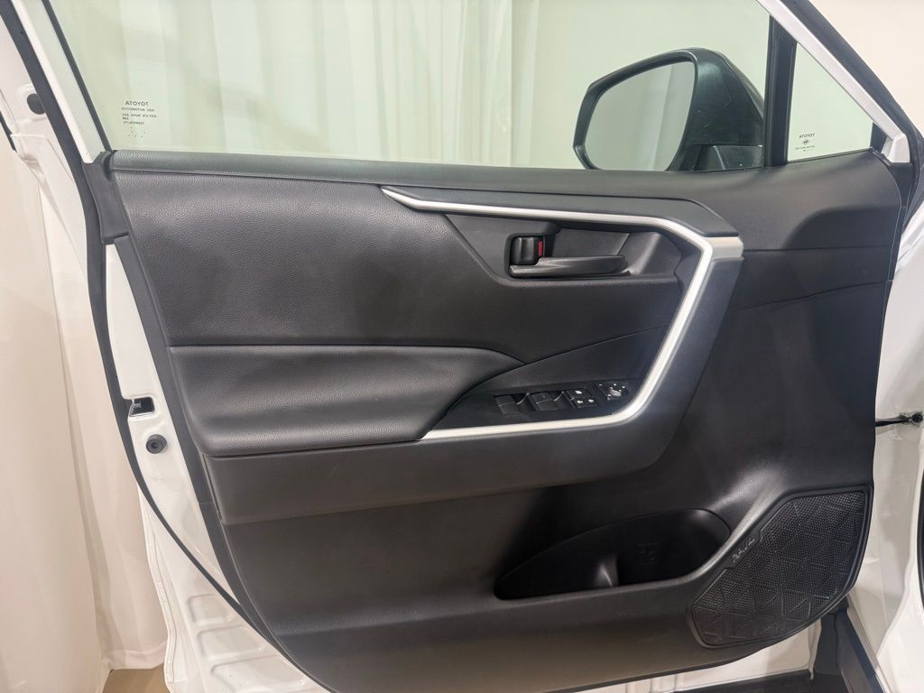 Thumbnail: 2024 Toyota RAV4 - 16