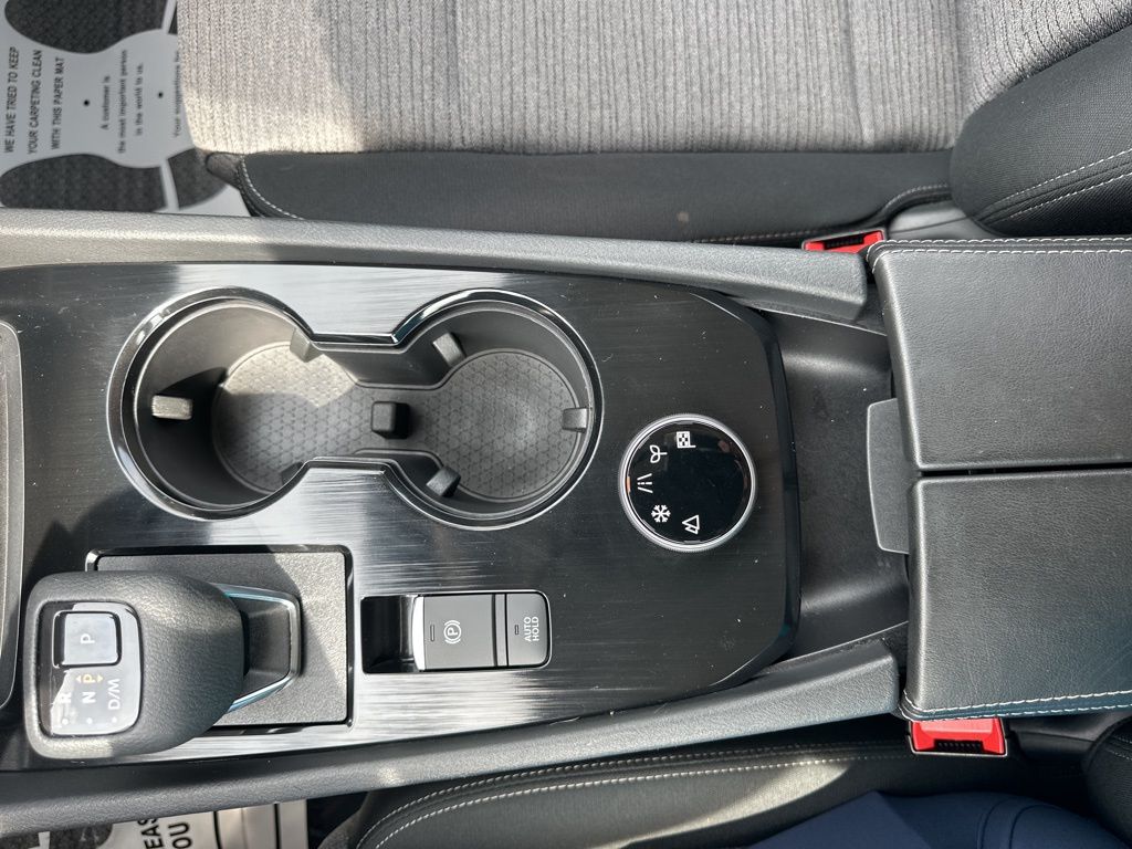 2021 Brilliant Silver Metallic Nissan Rogue SV AWD SUV