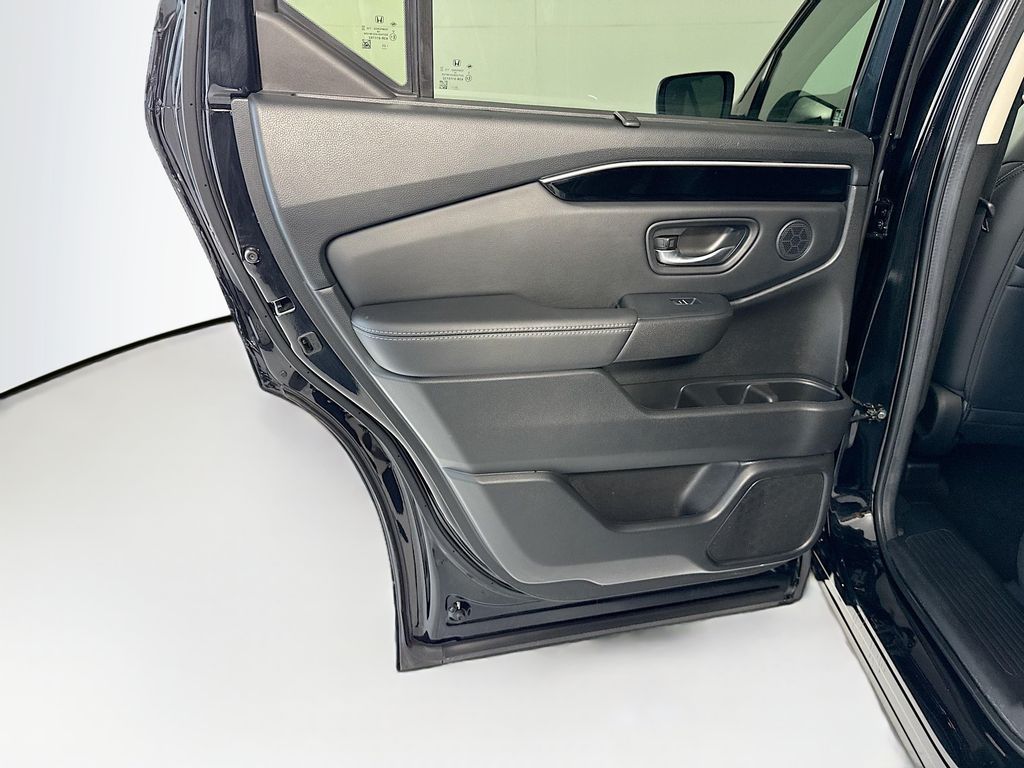 Thumbnail: 2024 Honda Pilot - 27