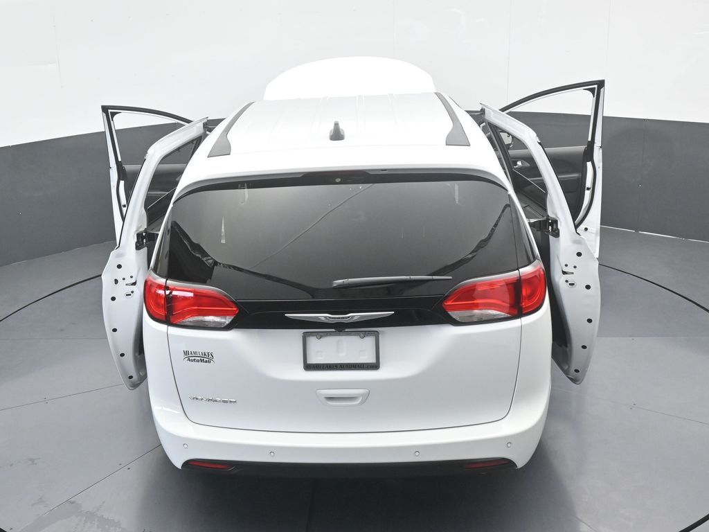 Used 2026 Bright White Clearcoat Chrysler LX image 65