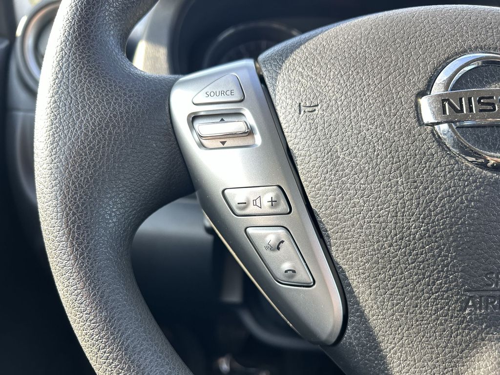 Thumbnail: 2015 Nissan Versa Note - 23